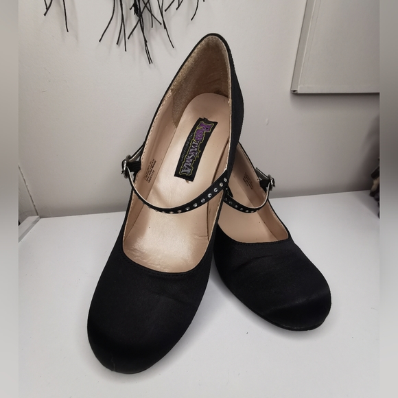 Funtasma Flapper Satin and Rhinestone Pumps Size 8 - Picture 2 of 6